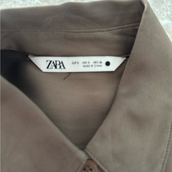 Zara Women's Taupe Button Down Shirt - Picture 2 of 6